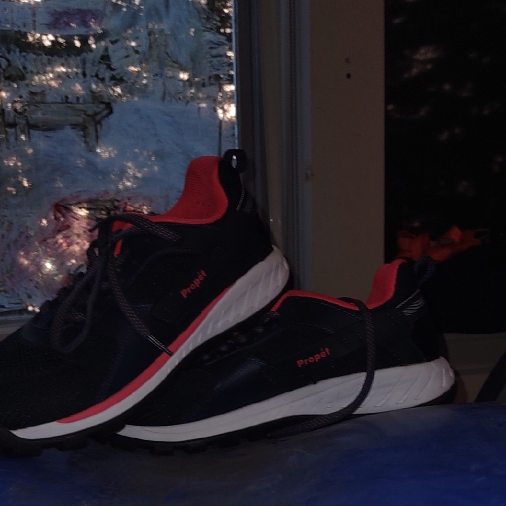 Propet Black and Red Athletic Shoes with Modern Design
